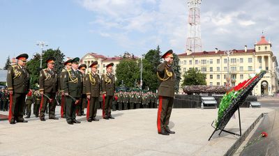 Торжественная церемония возложения цветов и венков к монументу Победы прошла в Минске 