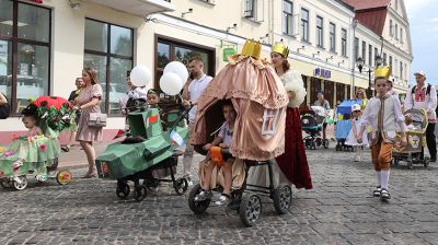 Парад колясок в Гродно собрал более 80 участников  
