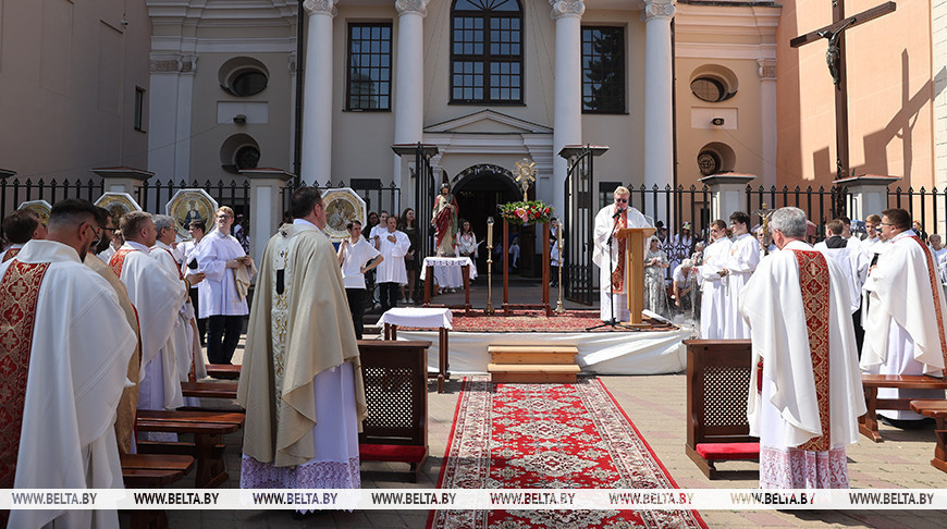 Традиционная Евхаристическая процессия прошла в Минске 