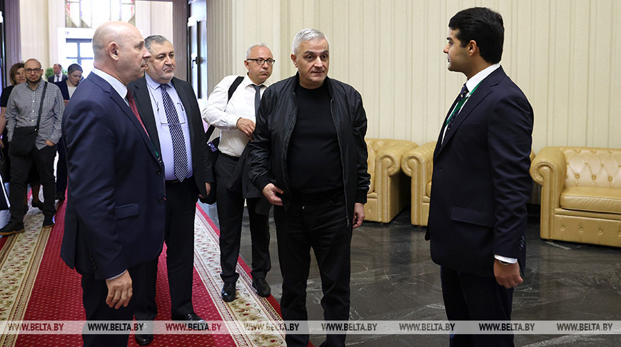 Вице-премьер Армении прибыл в Минск для участия в заседании Евразийского Межправсовета
