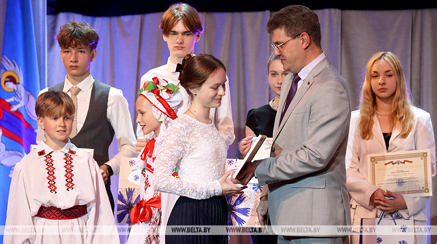В Национальной библиотеке чествовали выдающихся выпускников школ и гимназий Минска  