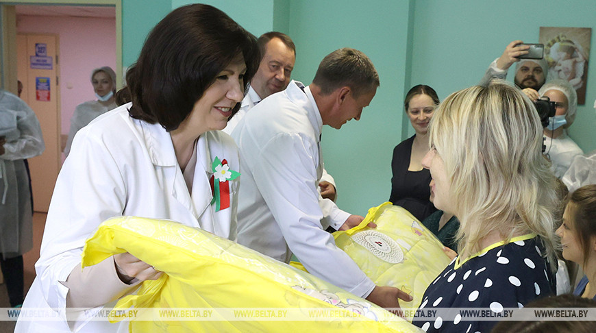 Кочанова поздравила родившихся 3 июля малышей и их мам в Минске