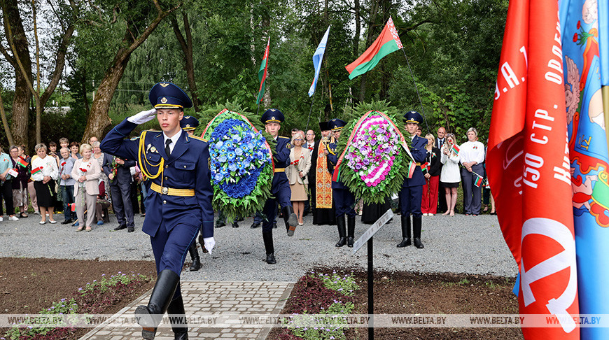 Чтить подвиг освободителей: воинское перезахоронение после реконструкции открыли в Витебском районе