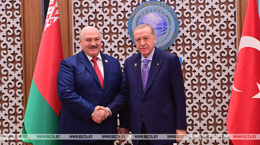 Лукашенко на полях ШОС встретился с Эрдоганом 