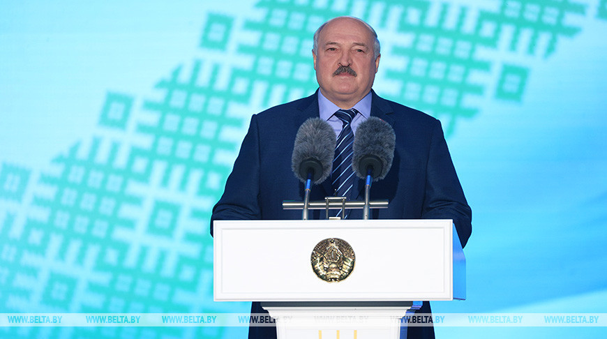 Лукашенко посетил республиканский праздник "Купалье" ("Александрия собирает друзей")