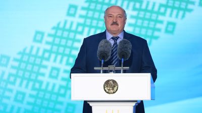 Лукашенко посетил республиканский праздник "Купалье" ("Александрия собирает друзей")