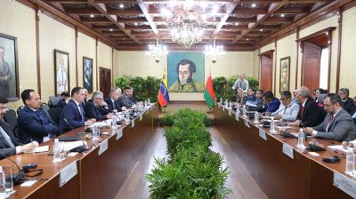 Головченко встретился с вице-президентом, министром планирования Венесуэлы 