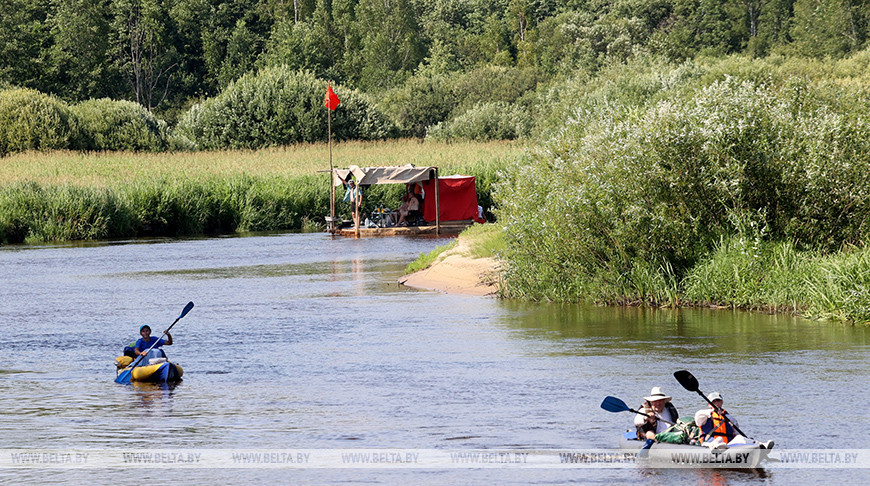 Водный туризм: сплавы по реке Птичь пользуются большой популярностью