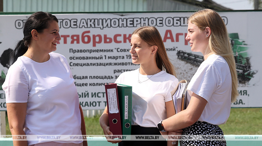 Молодые специалисты из Октябрьского прибыли на первые рабочие места на малой родине