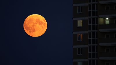 Сентябрьское суперлуние "Урожайная Луна" можно было наблюдать в Беларуси