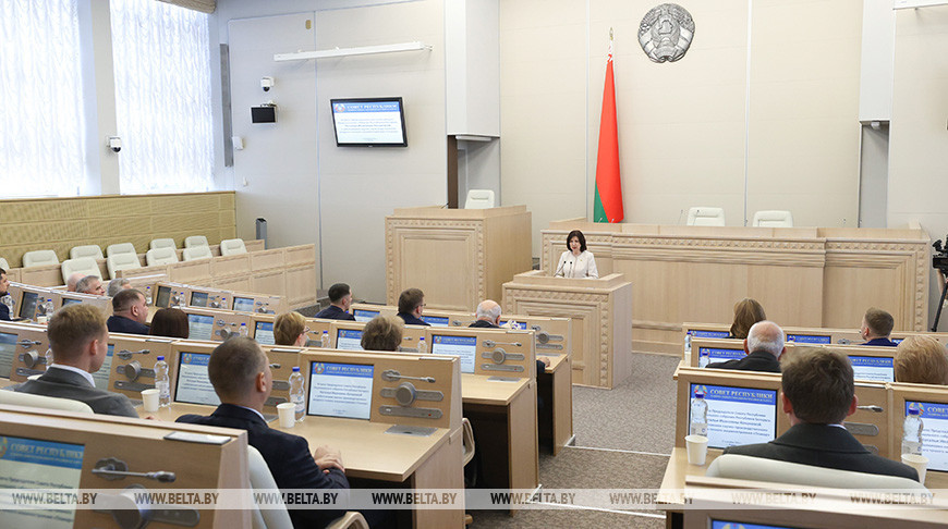 Кочанова: законы должны приниматься во благо развития страны