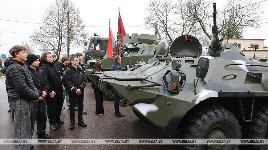 Витебские школьники побывали в войсковой части 5524