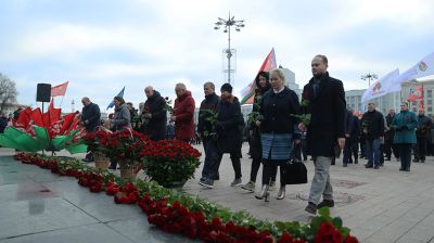 Возложение цветов к памятнику Ленина состоялось на площади Независимости в Минске