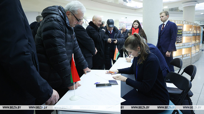 Сбор подписей для выдвижения кандидатов в Президенты Беларуси стартовал 7 ноября