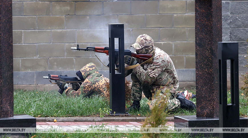 Четко и слаженно. Нападение условного противника на военный комиссариат отразили в Могилеве