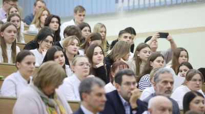 Караник - студентам: развитие медицины невозможно без мотивированных, высокопрофессиональных кадров