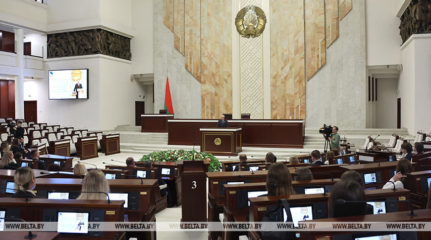 Молодежь для Беларуси: Сергеенко провел встречу со студентами БГУ