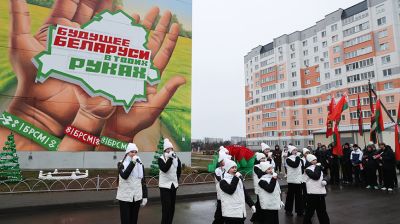 Мурал "Будущее Беларуси в твоих руках" останется Мозырю на память о "Марафоне единства"