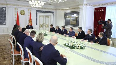 Лукашенко провел встречу с доверенными лицами