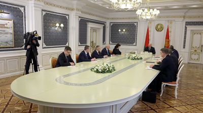 Лукашенко встретился с председателями облисполкомов и Минского горисполкома