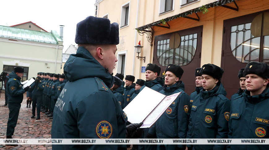 Молодые сотрудники МЧС принесли присягу в Могилеве  