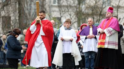 Общегородской Крестный ход прошел на Золотой Горке в Минске