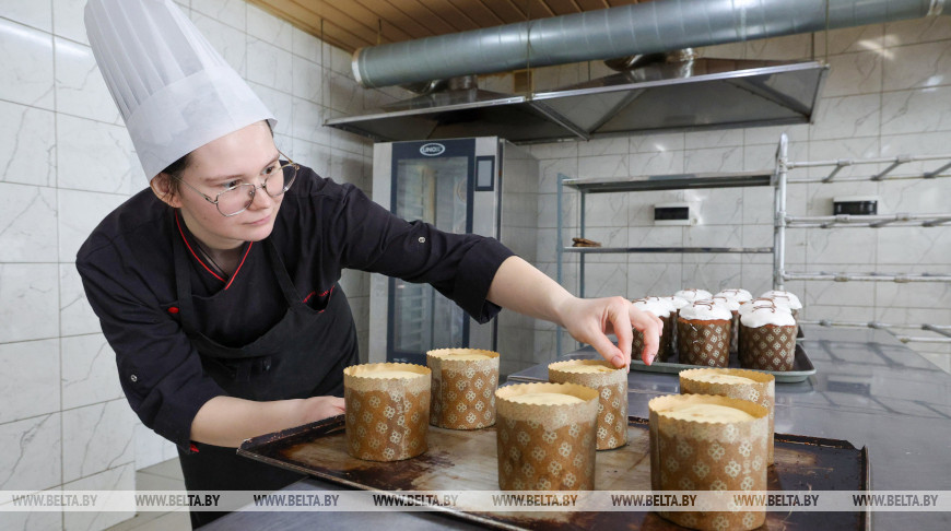 Больше сдобы. Как в Витебском индустриальном колледже пекут традиционные пасхальные куличи