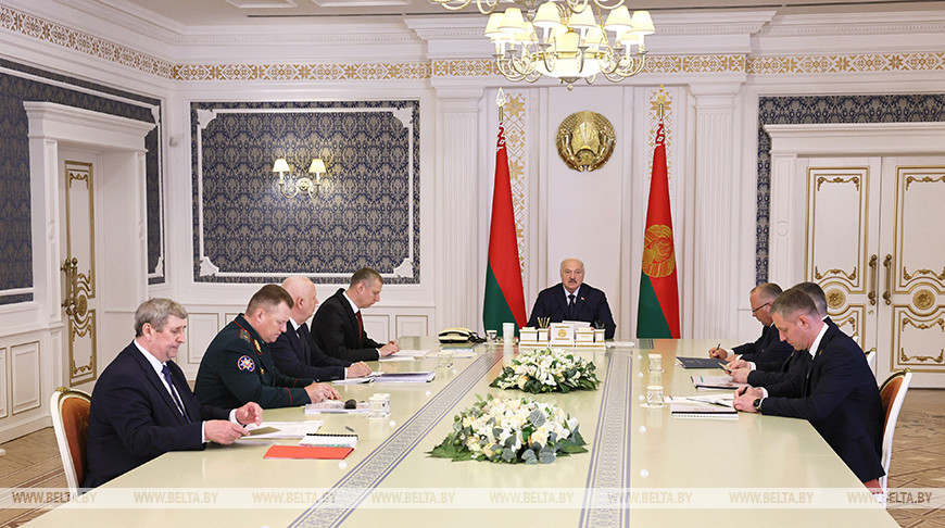 Лукашенко заслушал доклад о развитии районов Гомельской области, пострадавших от катастрофы на ЧАЭС