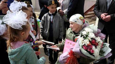 "Живите всегда под мирным небом". Ветеран из Могилева дала наказ молодежи беречь свою землю