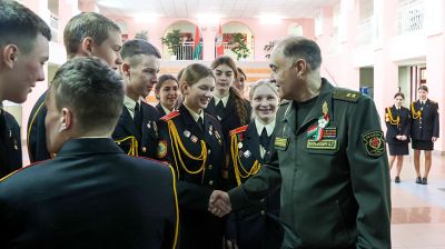 Вольфович встретился с кадетами Минского областного училища в Слуцке  