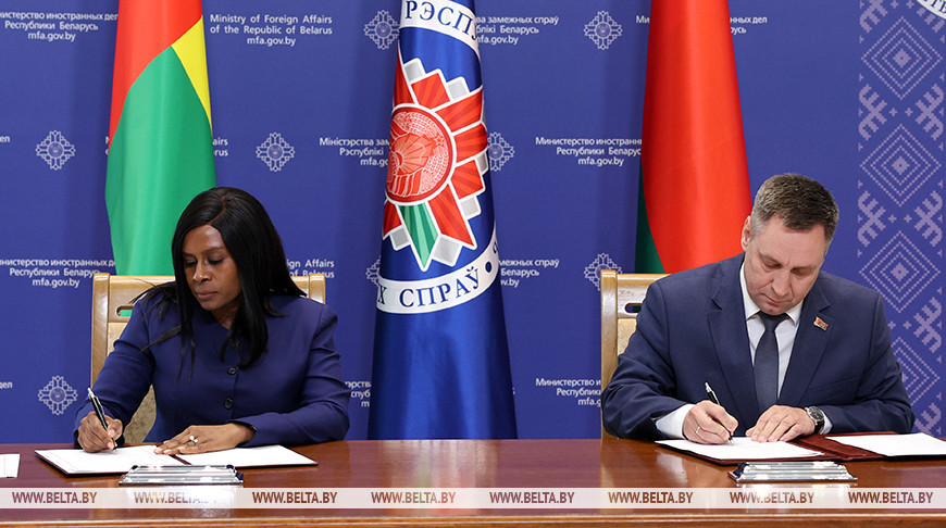 Отмена виз, АПК, промышленность. Беларусь и Гвинея-Бисау подписали меморандумы по укреплению сотрудничества  