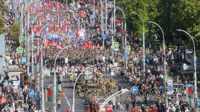 Шествие поколений, военный парад. 80-й День Победы встречают в Гомеле