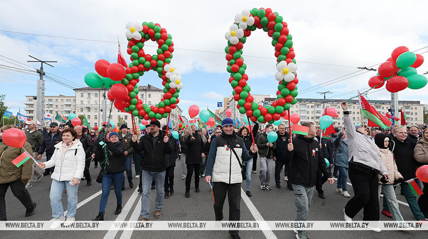 "Шествие поколений", военный парад, интерактивные площадки. В Витебске отмечают День Победы