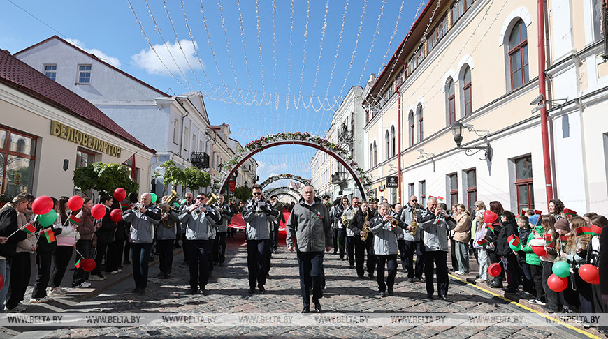 Парад, шествие "Беларусь помнит". Гродно празднует День Победы