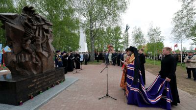 Памятный знак жертвам геноцида белорусского народа "Древо жизни" открыли в Витебске