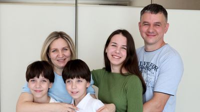 "Создаем свои традиции". Многодетные родители из Витебска нашли свою формулу счастья
