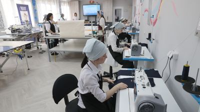 Обновленный центр компетенций открыли в колледже бытового обслуживания в Гомеле