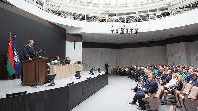 Нового председателя Президиума НАН представили коллективу Академии наук