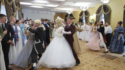 "Большой бал Воловичей" возродили в Святском дворце спустя два столетия