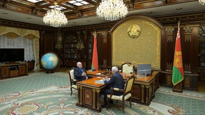 Лукашенко принял с докладом председателя Брестского облисполкома