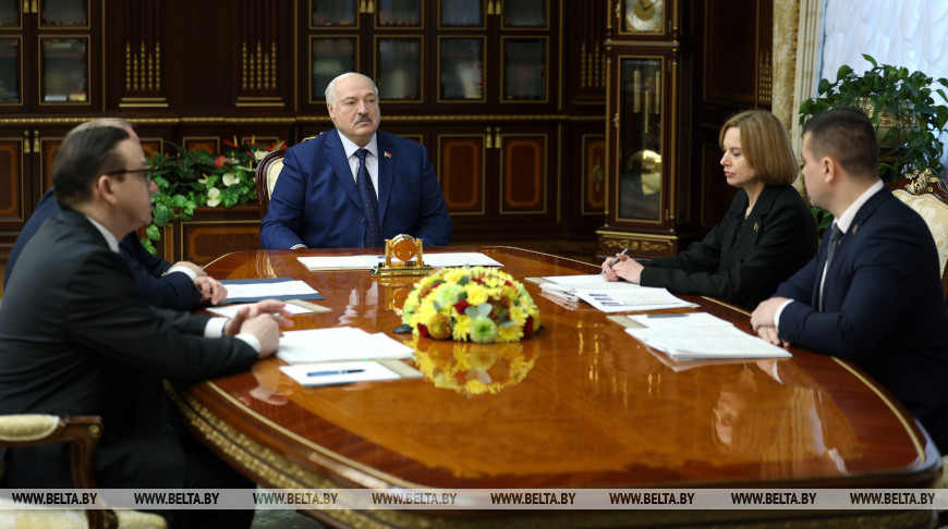 Лукашенко заслушал доклад по вступительной кампании