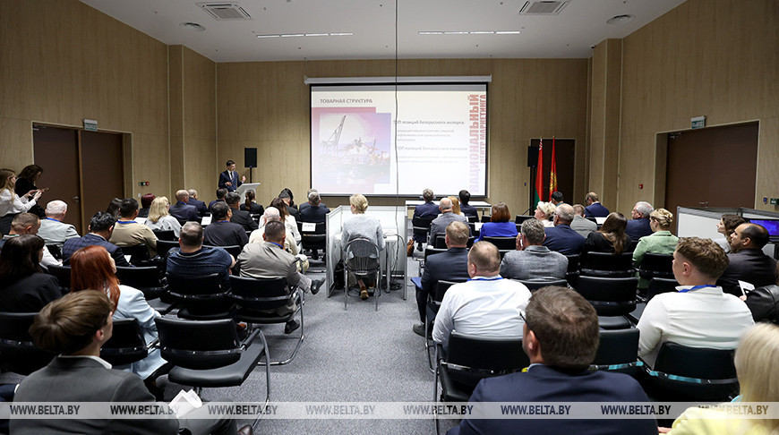 Делегации более 20 стран посещают выставку "Белагро"