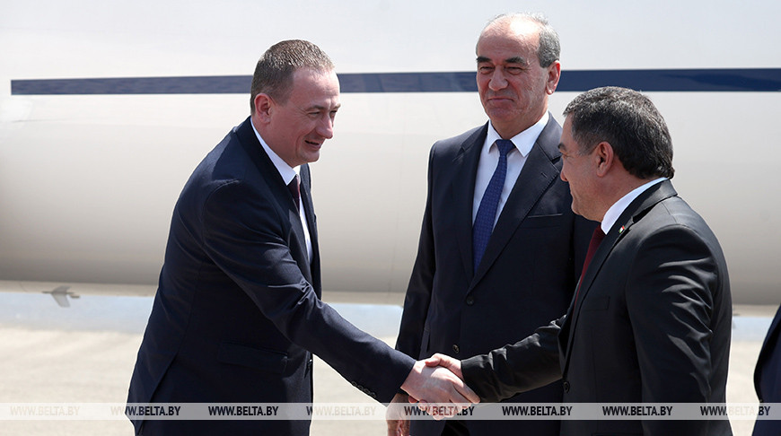 Турчин прибыл с рабочим визитом в Таджикистан