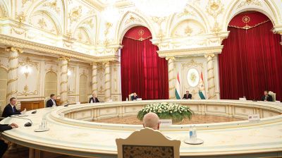 В Душанбе состоялась встреча президента Таджикистана с участниками заседания Совета глав правительств СНГ