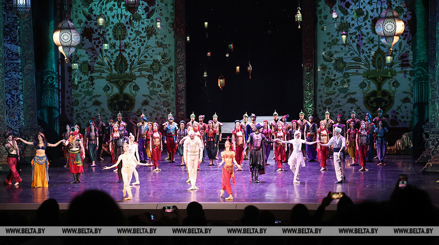 Спектакль "Тысяча и одна ночь" Приморской сцены Мариинского театра открыл фестиваль "Балетное лето" в Большом