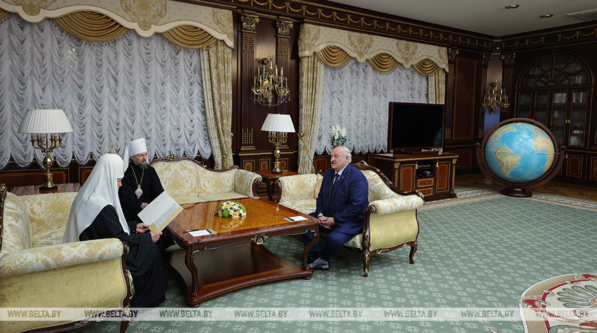 Лукашенко провел встречу с Патриархом Кириллом Лукашенко провел встречу с Патриархом Кириллом