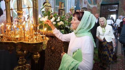 Православные верующие празднуют День Святой Троицы в Гродненском Свято-Рождество-Богородичном женском монастыре