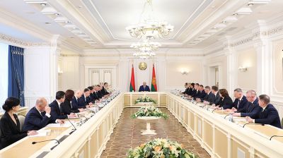 Лукашенко провел совещание с руководством Администрации Президента