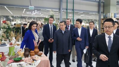 Парламентская делегация Китая ознакомилась с товарами белорусских производителей 