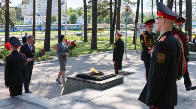 Делегация Совета Республики возложила цветы к мемориальному комплексу "Масюковщина" 